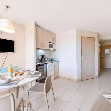 Les Marines-12 By Interhome